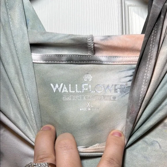 Wallflower Tie-Dye Hoodie - Gray, Green, Peach - Picture 6 of 7